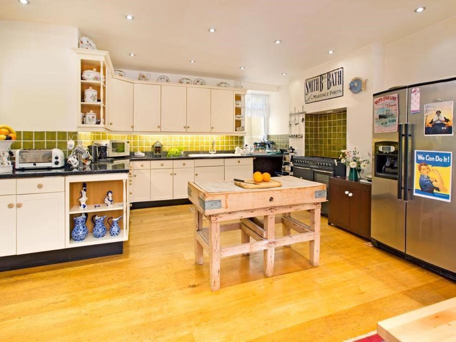Bed and Breakfast Anchor House Dartmouth Esterno foto